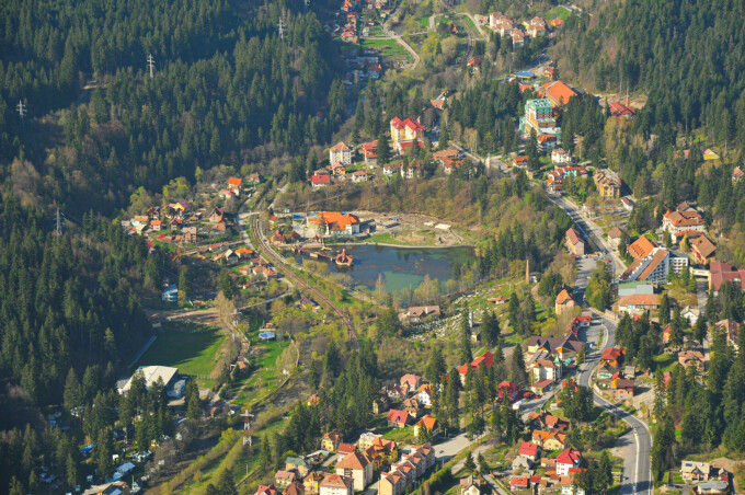 Băile Tușnad- stațiunea situat în județul Harghita din România, este renumit pentru apele sale minerale și climatul său temperat.